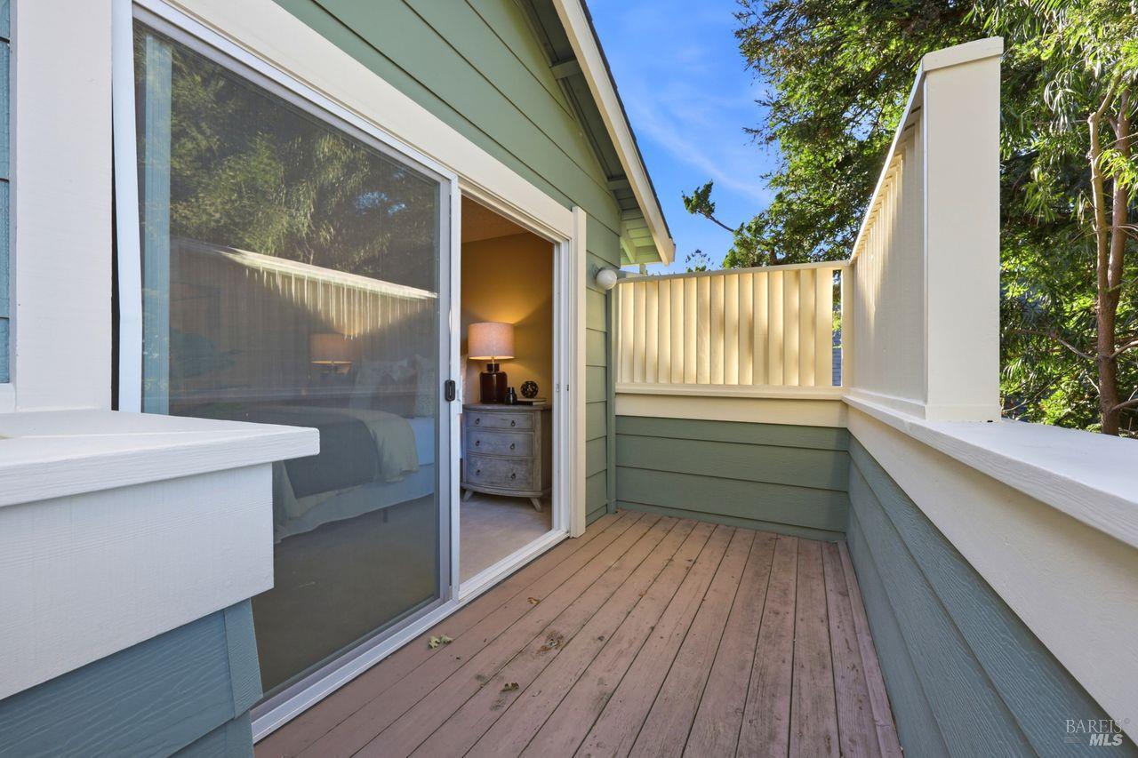 2313 Avenida De Las Brisas Santa Rosa CA 95405