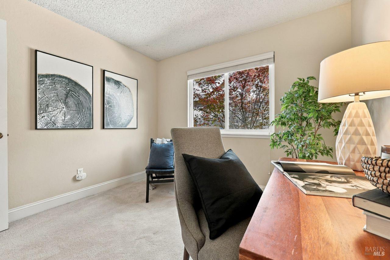 2313 Avenida De Las Brisas Santa Rosa CA 95405
