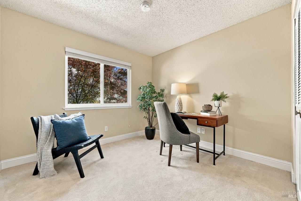 2313 Avenida De Las Brisas Santa Rosa CA 95405