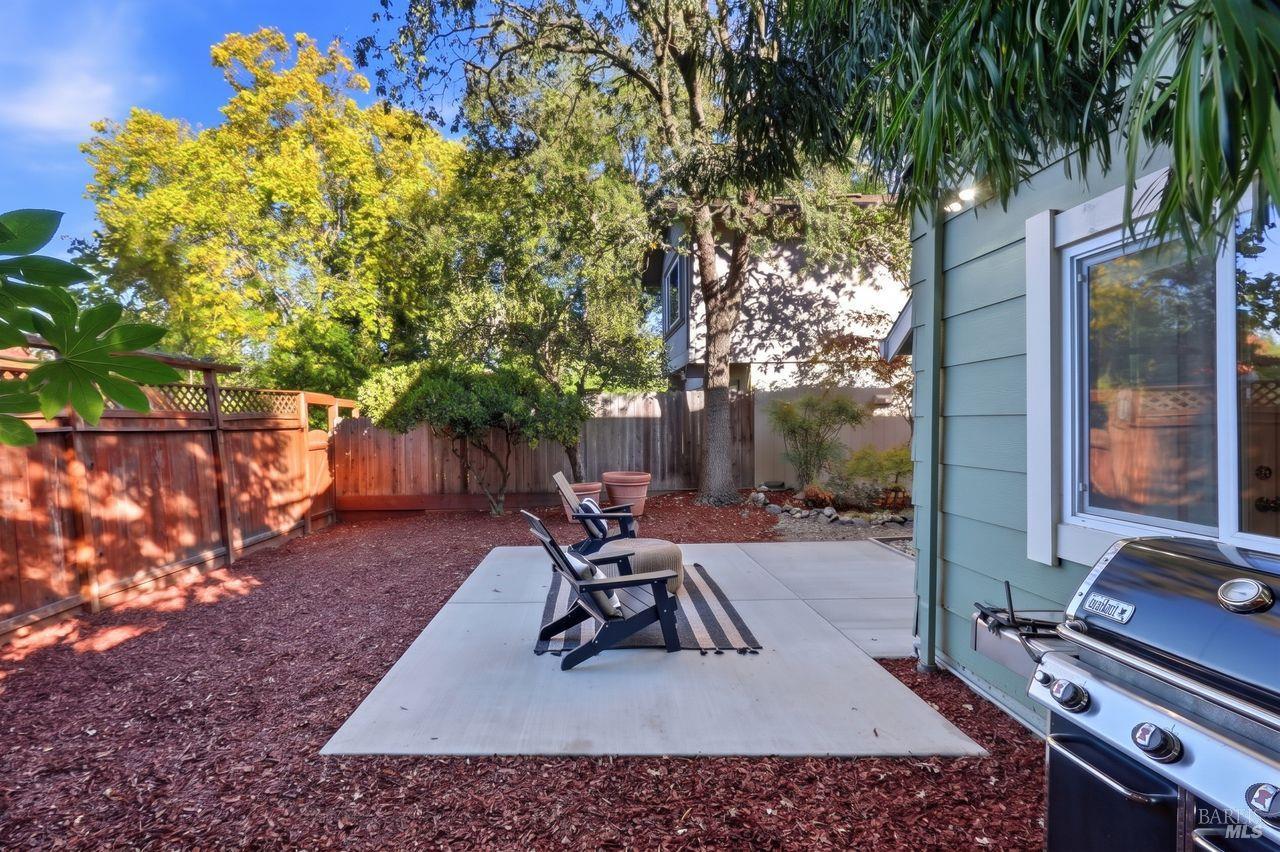 2313 Avenida De Las Brisas Santa Rosa CA 95405