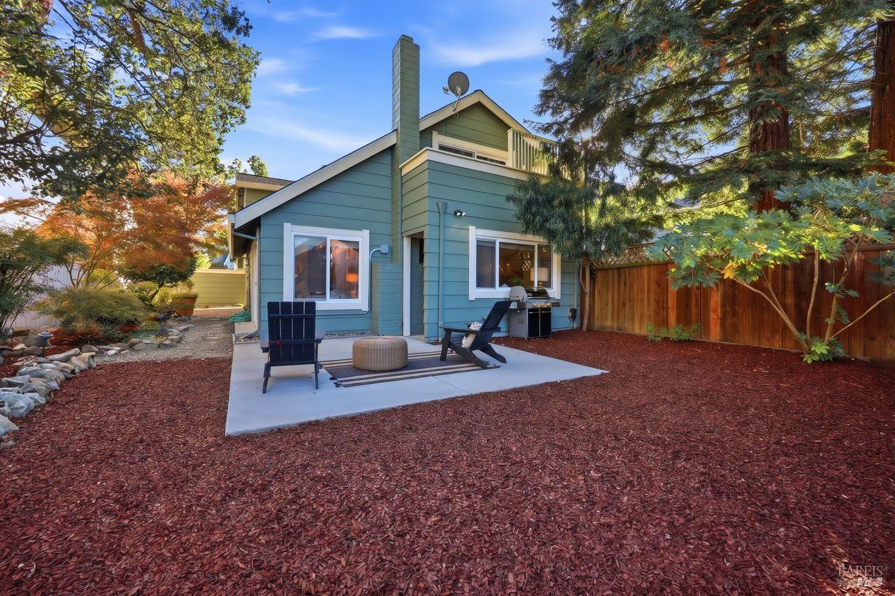 2313 Avenida De Las Brisas Santa Rosa CA 95405