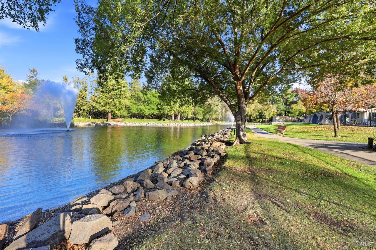 2313 Avenida De Las Brisas Santa Rosa CA 95405