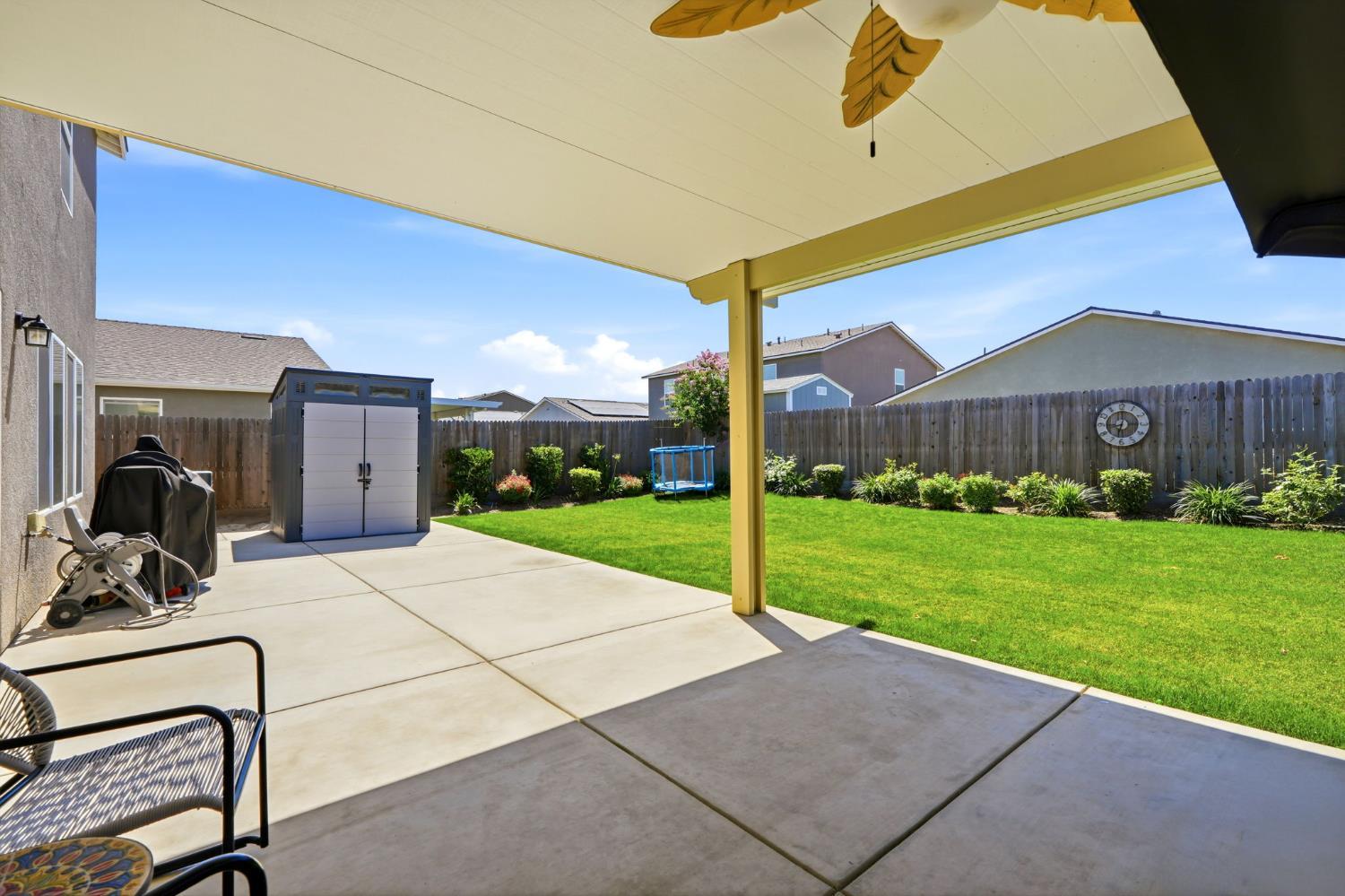 1033 E Loyola Visalia CA 93292