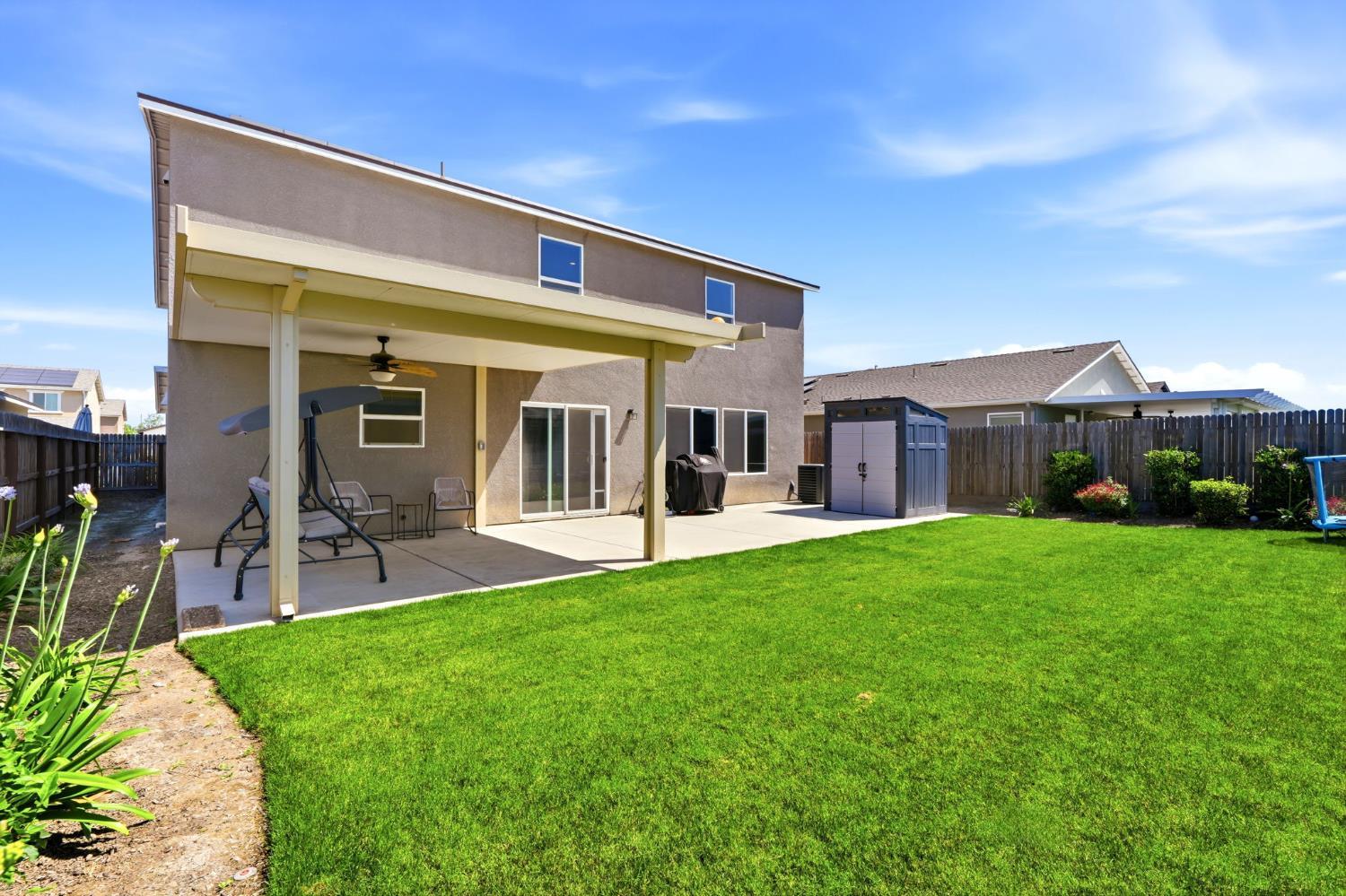 1033 E Loyola Visalia CA 93292