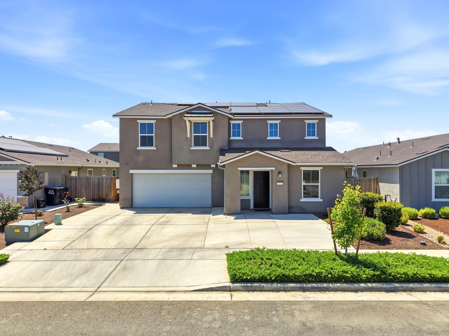 1033 E Loyola Visalia CA 93292