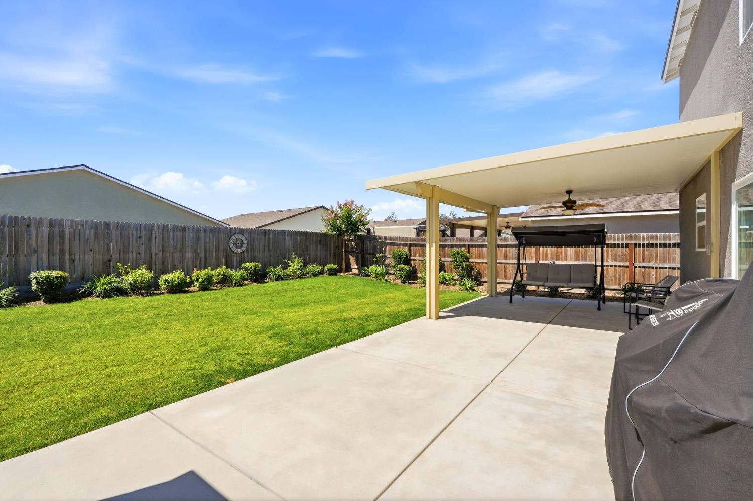 1033 E Loyola Visalia CA 93292