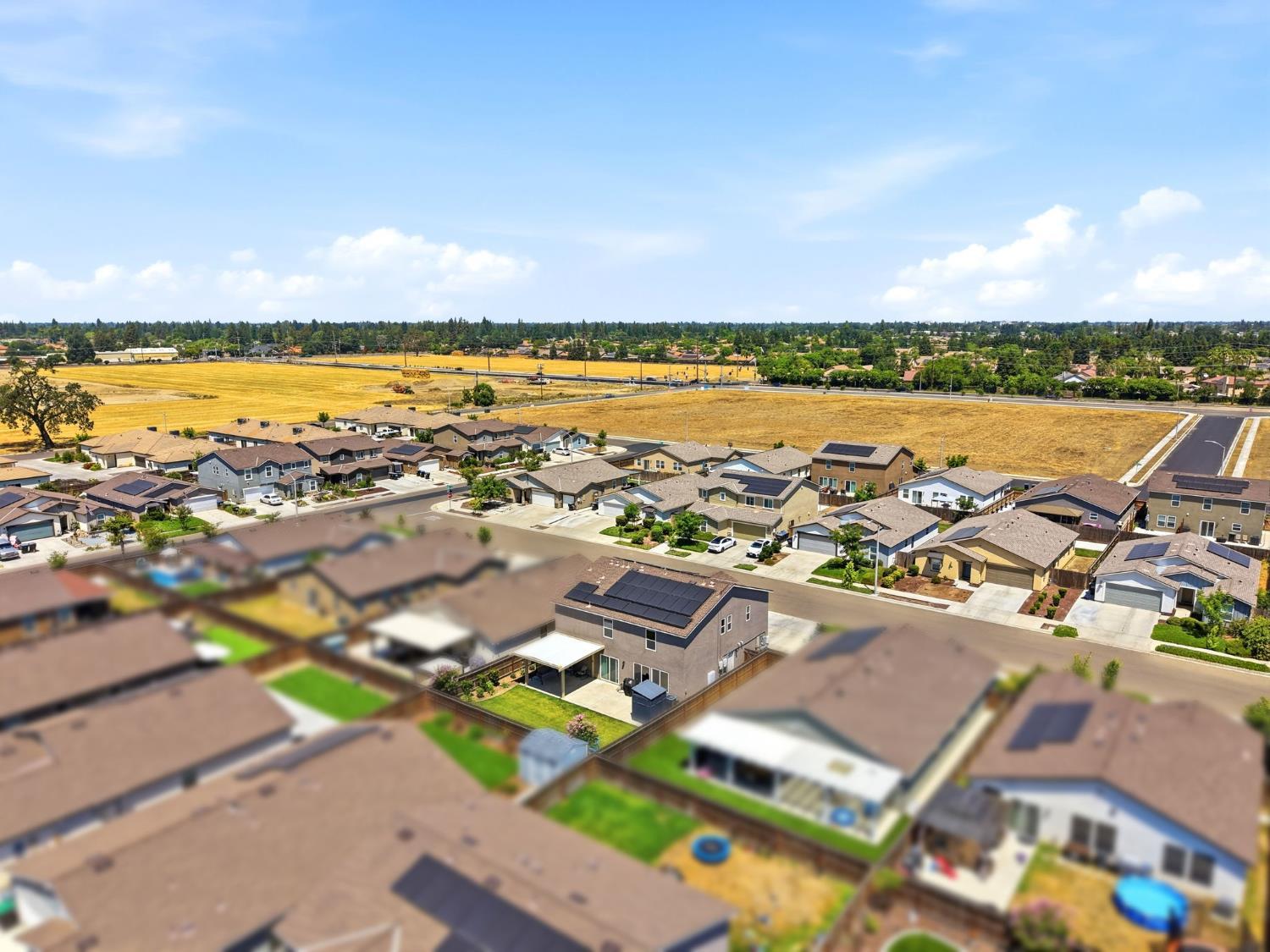 1033 E Loyola Visalia CA 93292