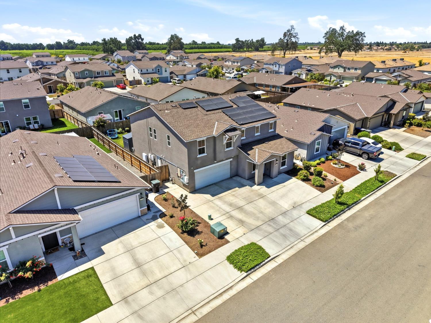 1033 E Loyola Visalia CA 93292