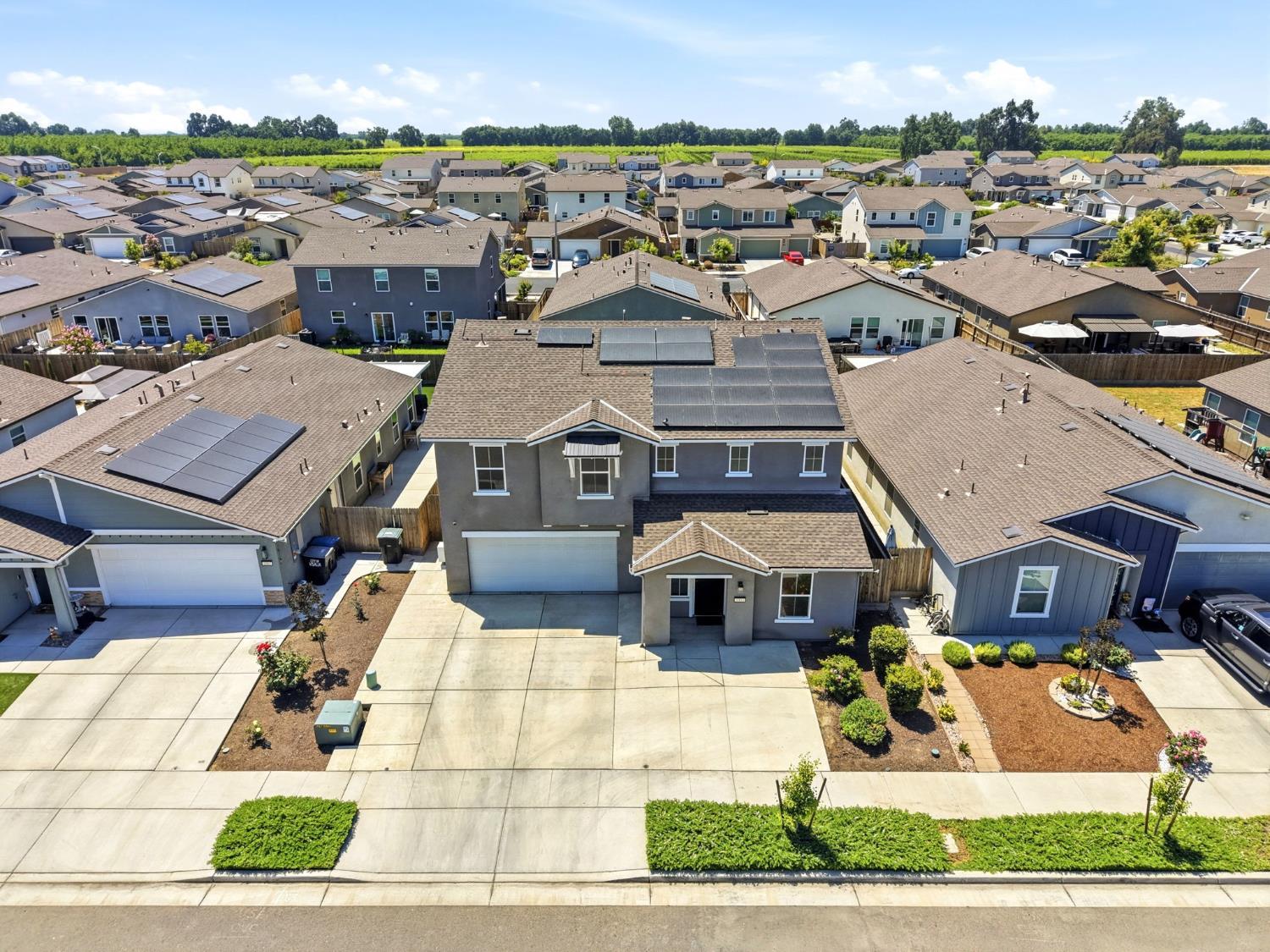 1033 E Loyola Visalia CA 93292