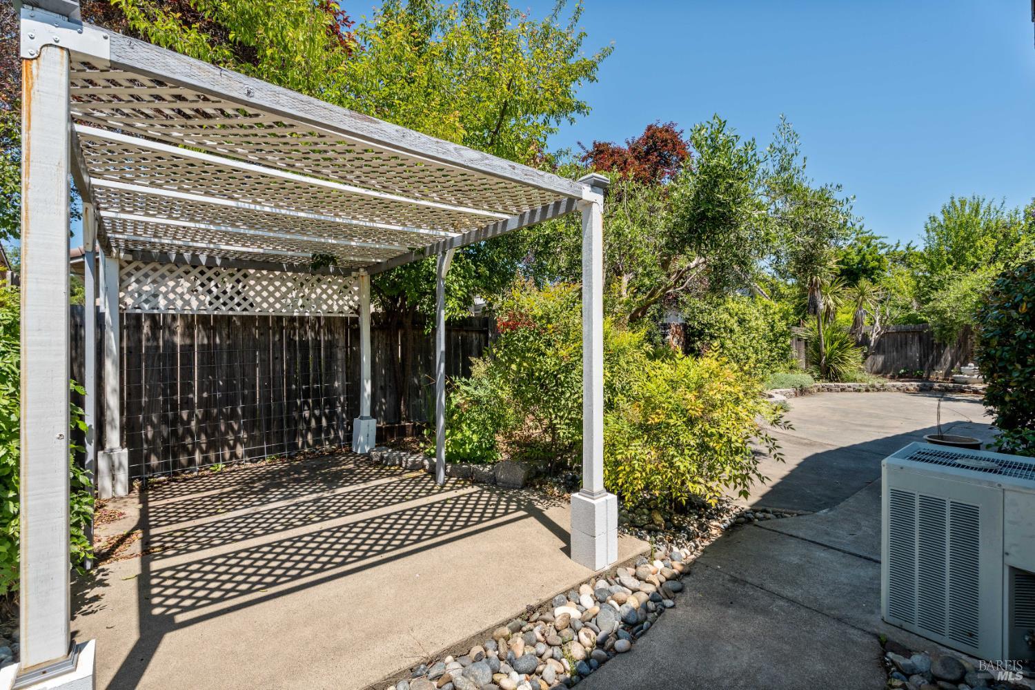 474 Briarwood Drive Ukiah CA 95482