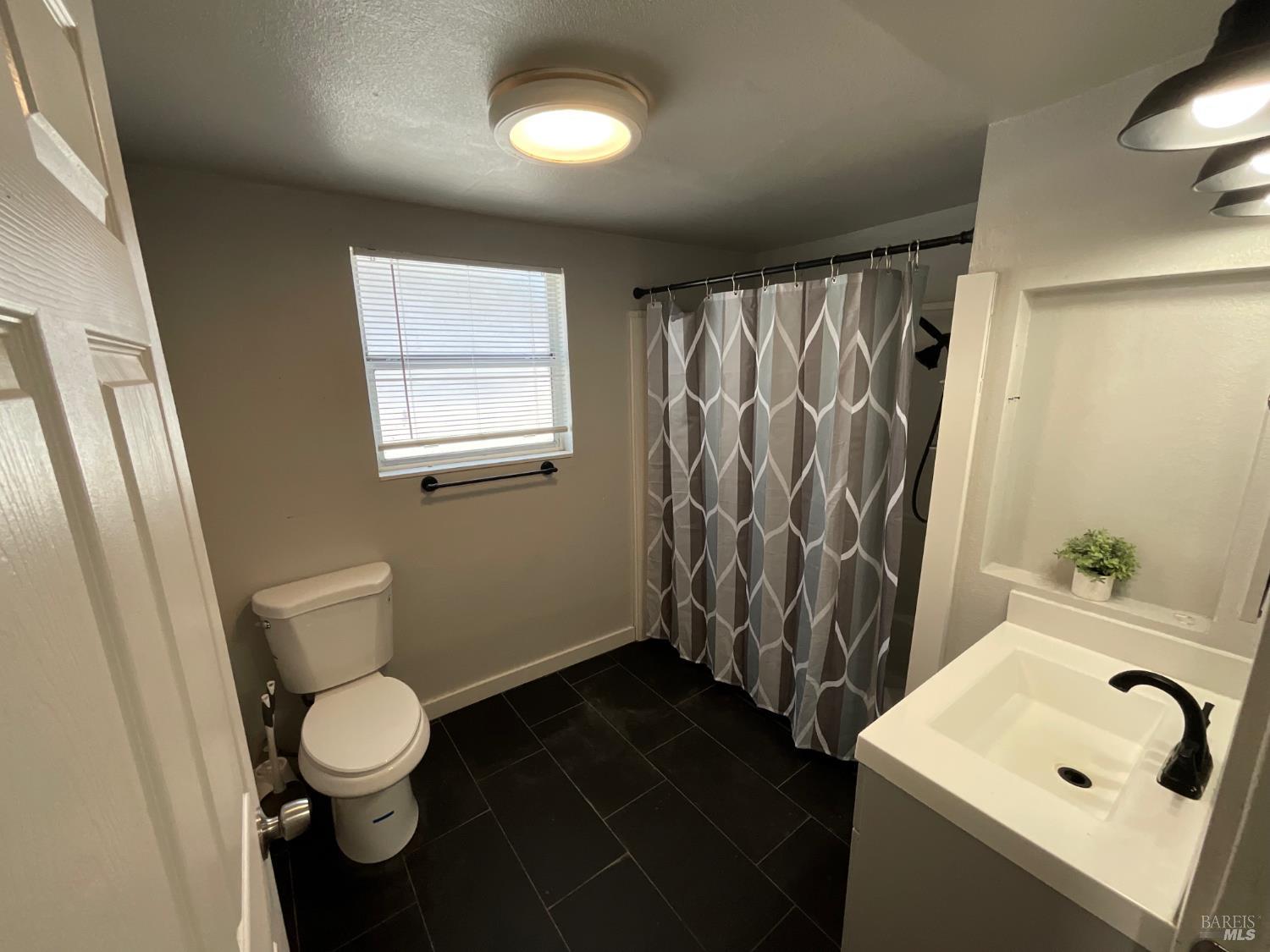 138 W 6th Street Santa Rosa CA 95401