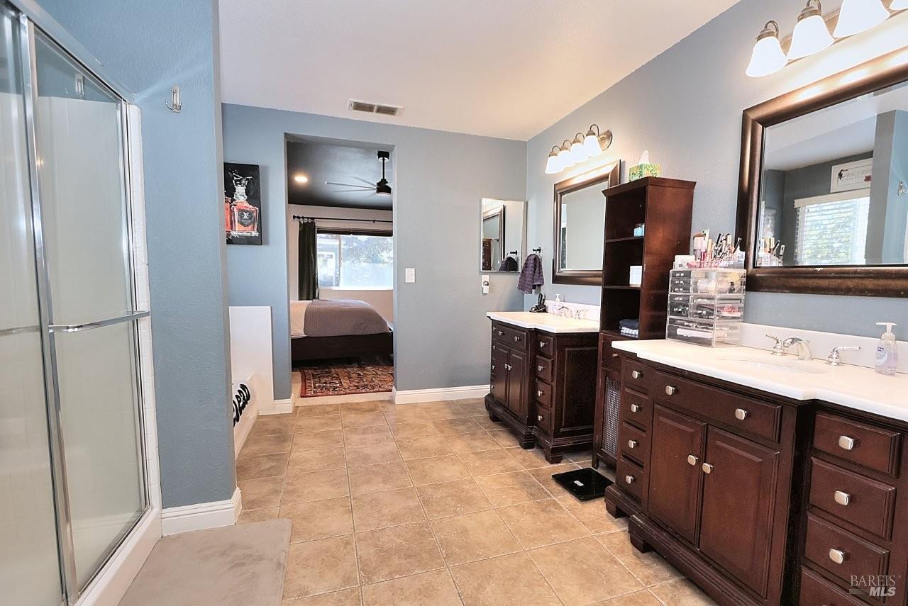 918 Fallsgrove Way Vacaville CA 95687