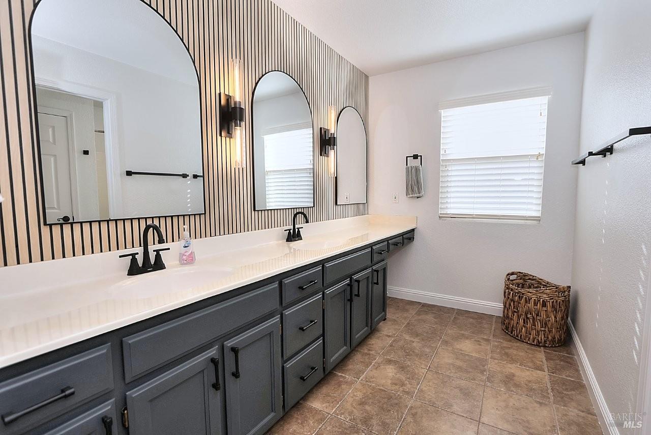 918 Fallsgrove Way Vacaville CA 95687