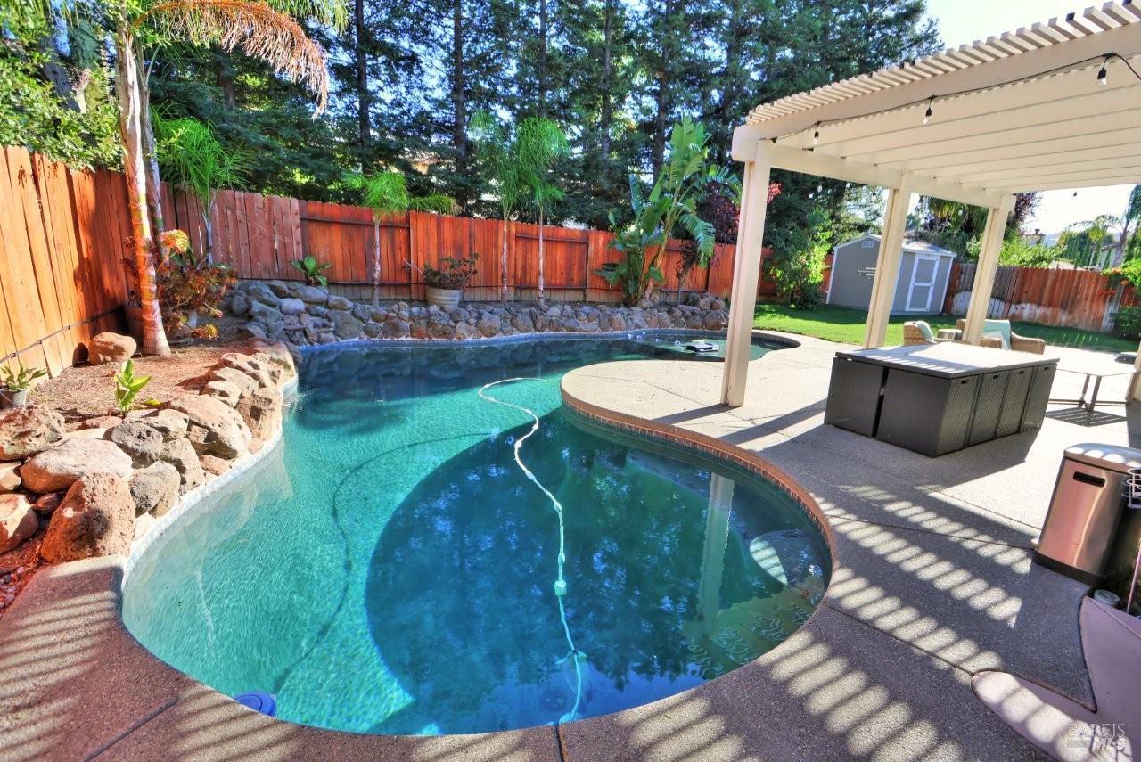 918 Fallsgrove Way Vacaville CA 95687