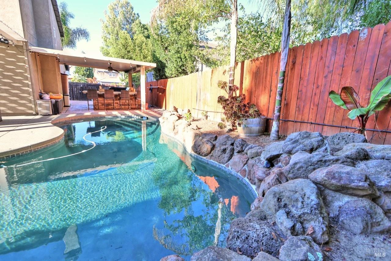 918 Fallsgrove Way Vacaville CA 95687