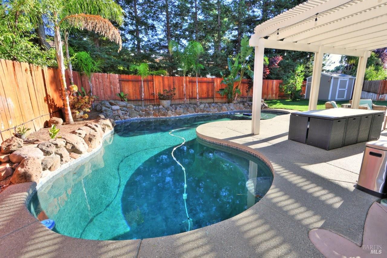 918 Fallsgrove Way Vacaville CA 95687