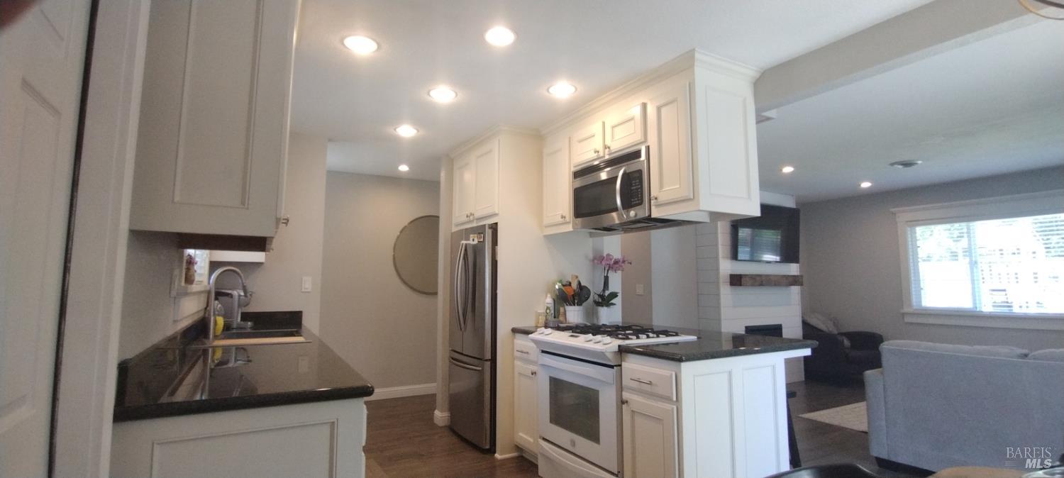 837 Marty Drive Glen Ellen CA 95442