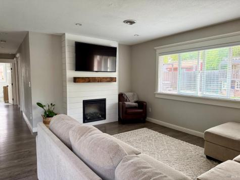 837 Marty Drive Glen Ellen CA 95442