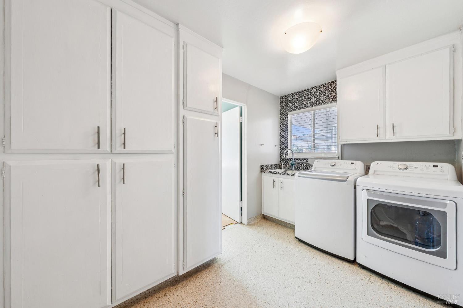 2702 Old Adobe Road Petaluma CA 94954