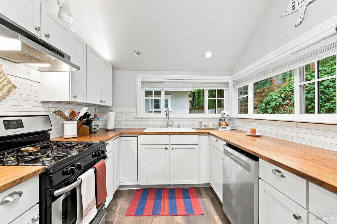 9185 Rio Dell Court Forestville CA 95436