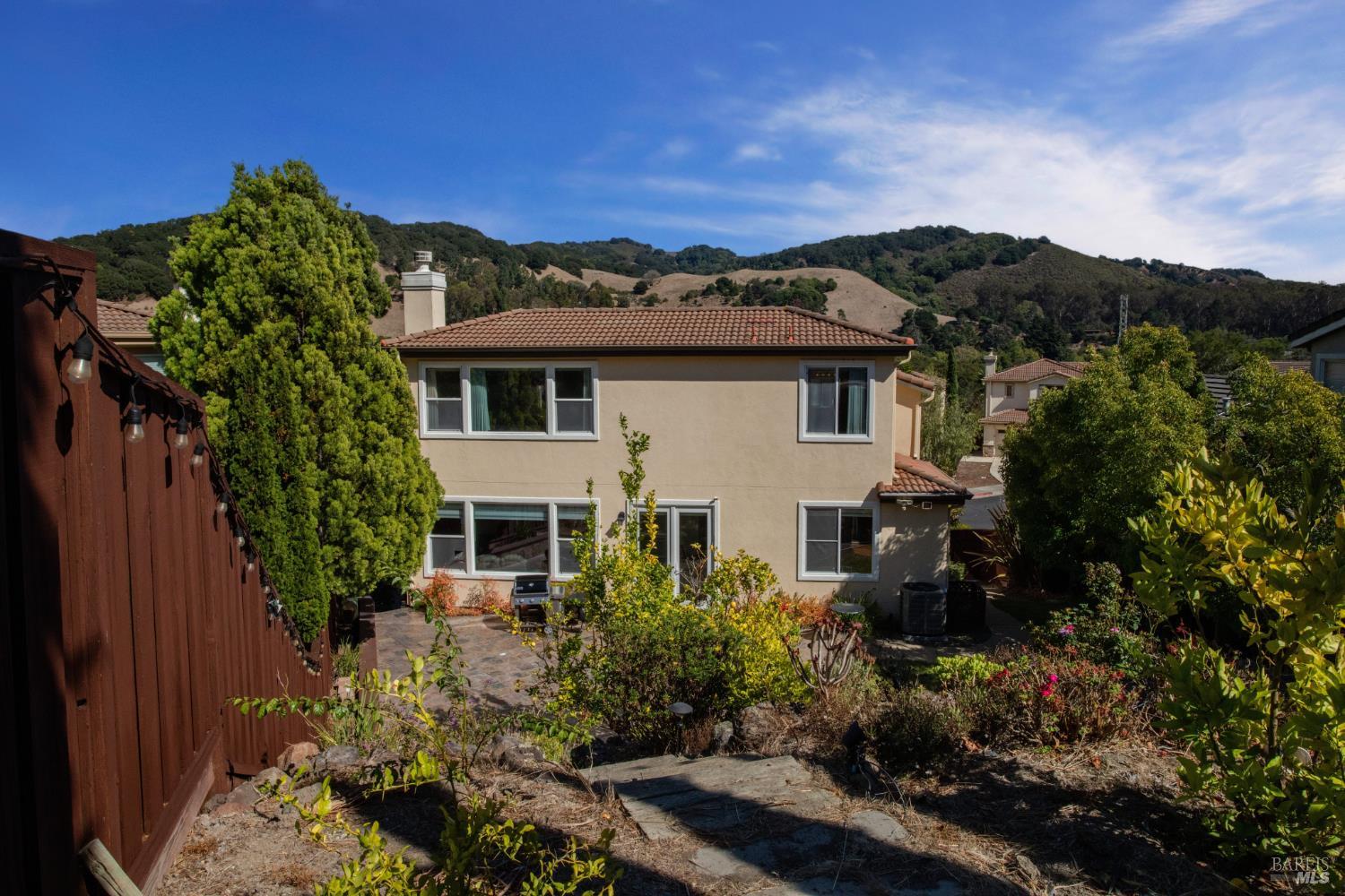 1009 Trailside Drive El Sobrante CA 94803