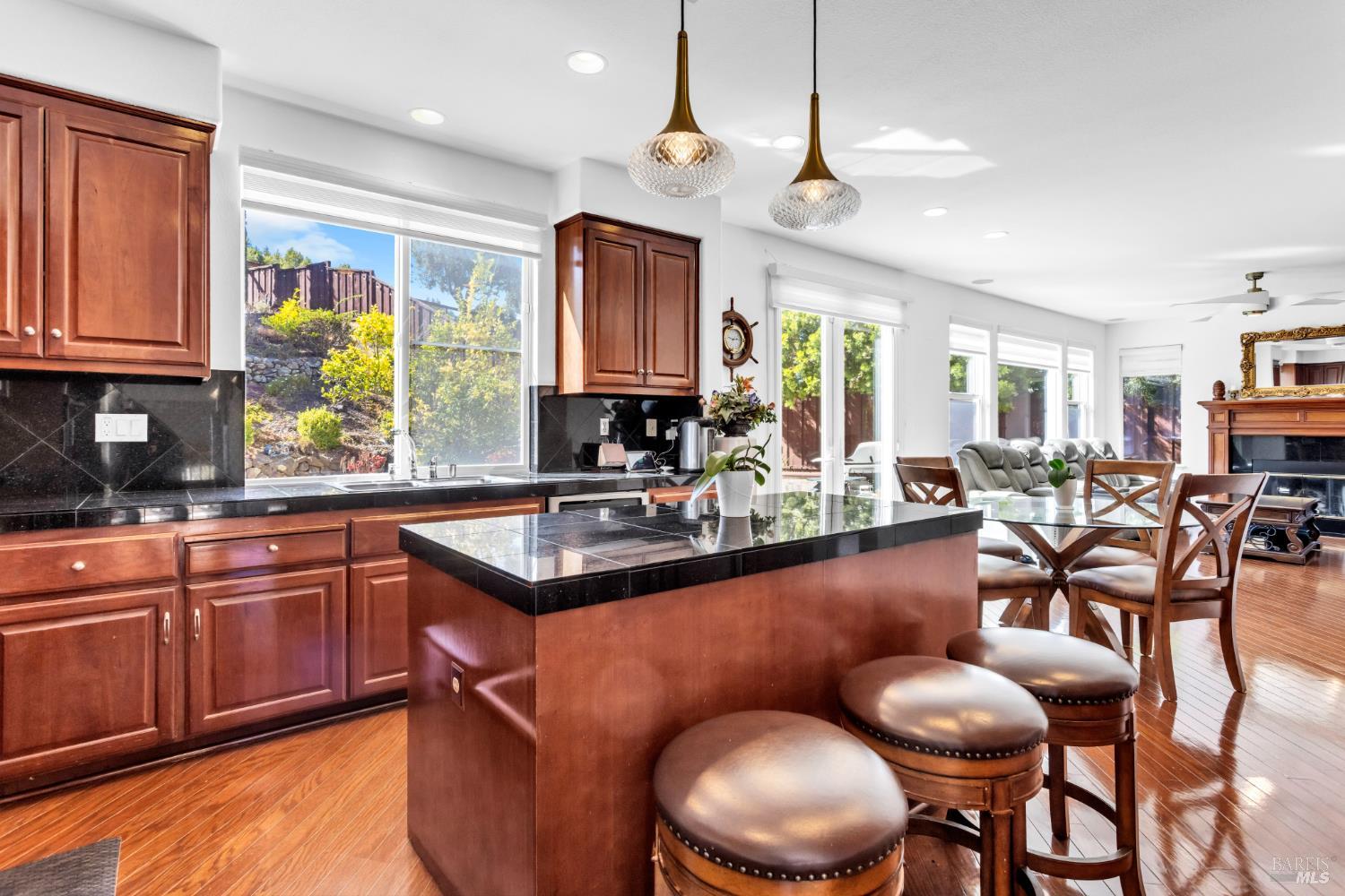 1009 Trailside Drive El Sobrante CA 94803