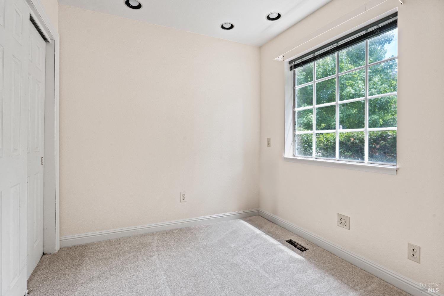 84 School Street Willits CA 95490