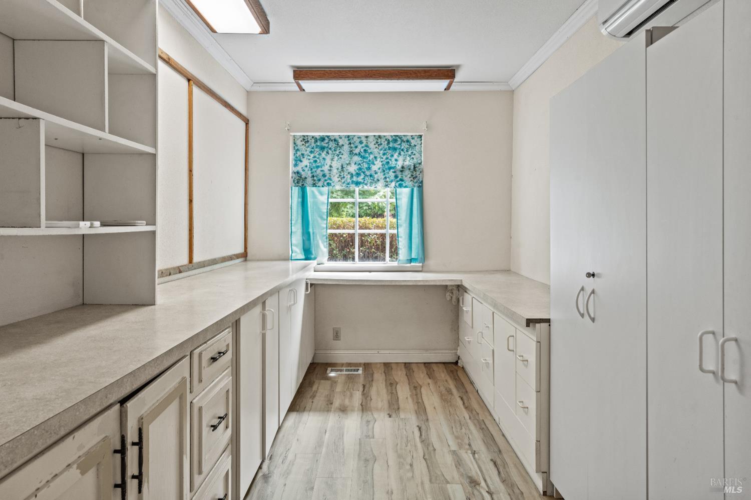 84 School Street Willits CA 95490