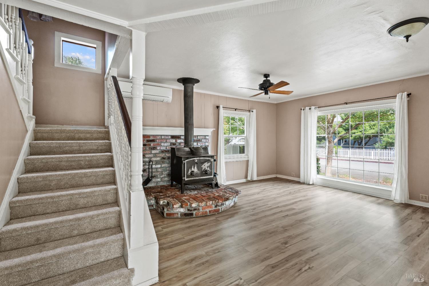 84 School Street Willits CA 95490