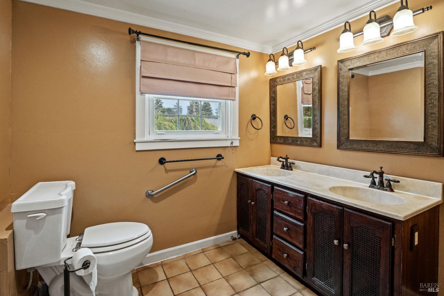 84 School Street Willits CA 95490