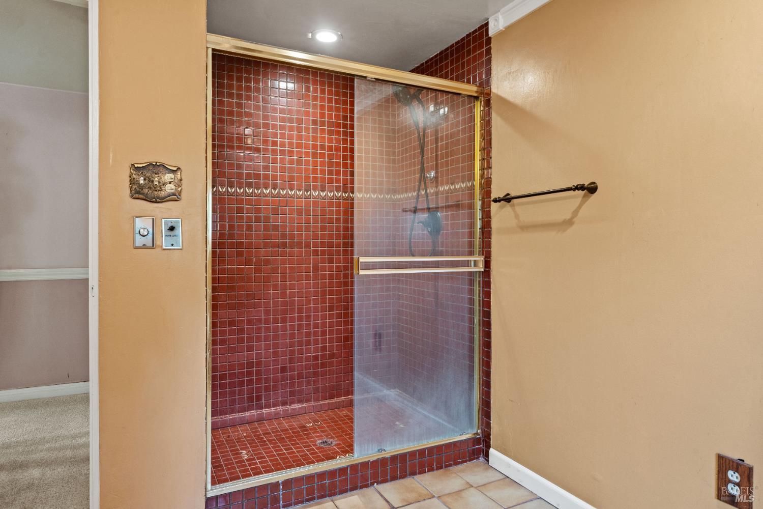 84 School Street Willits CA 95490