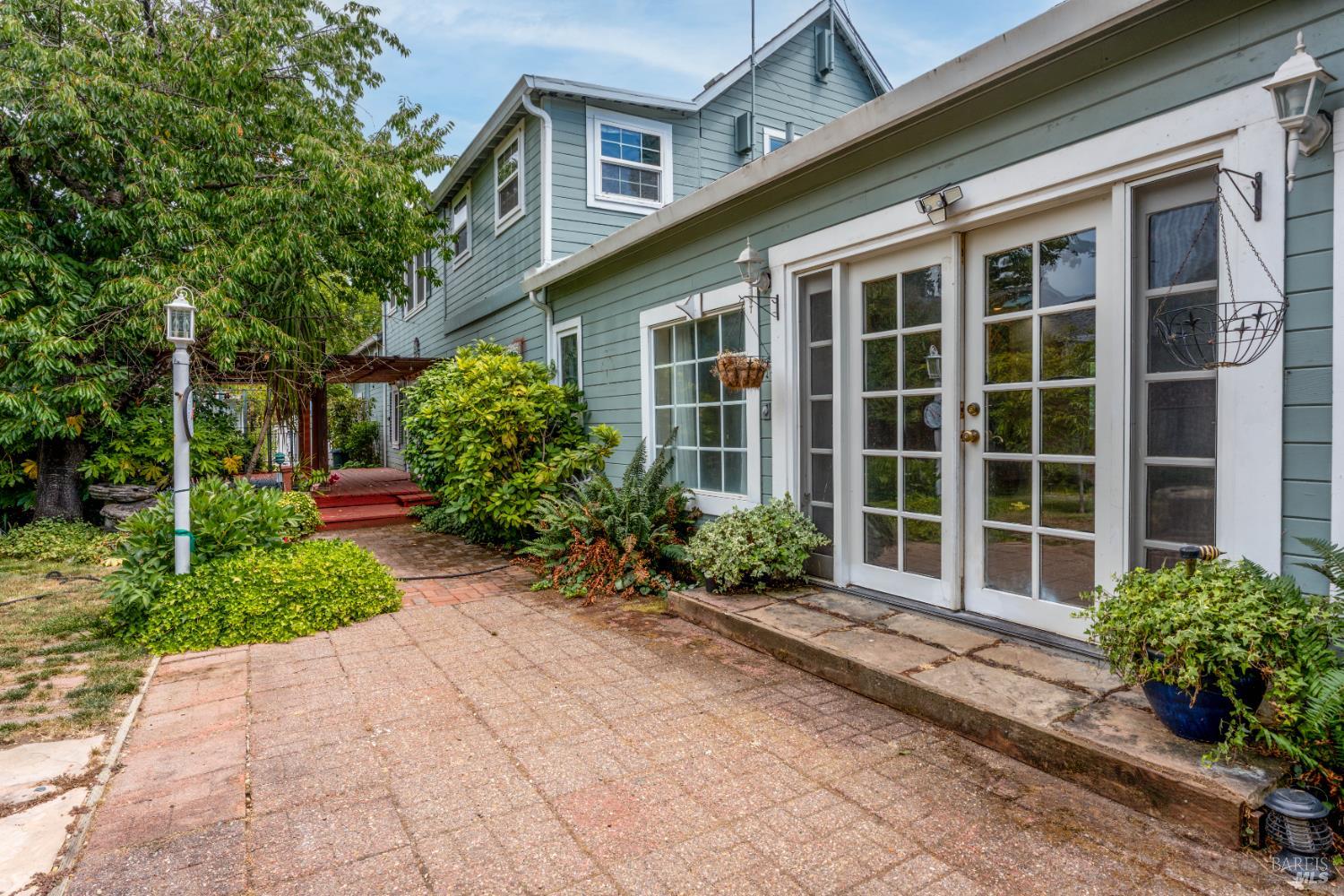 84 School Street Willits CA 95490
