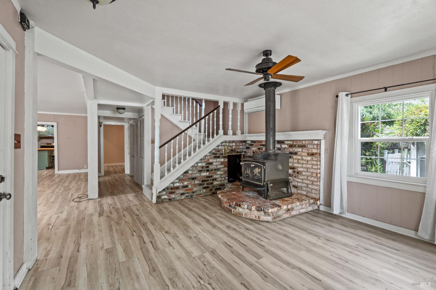 84 School Street Willits CA 95490
