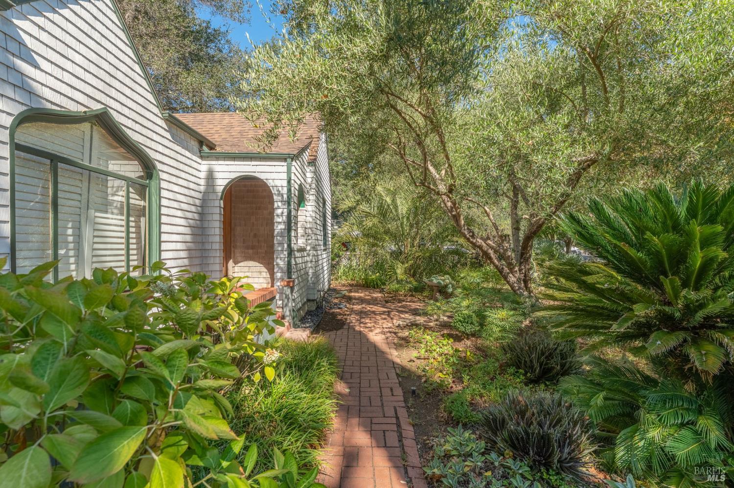 6641-6641A Yount Street Yountville CA 94599