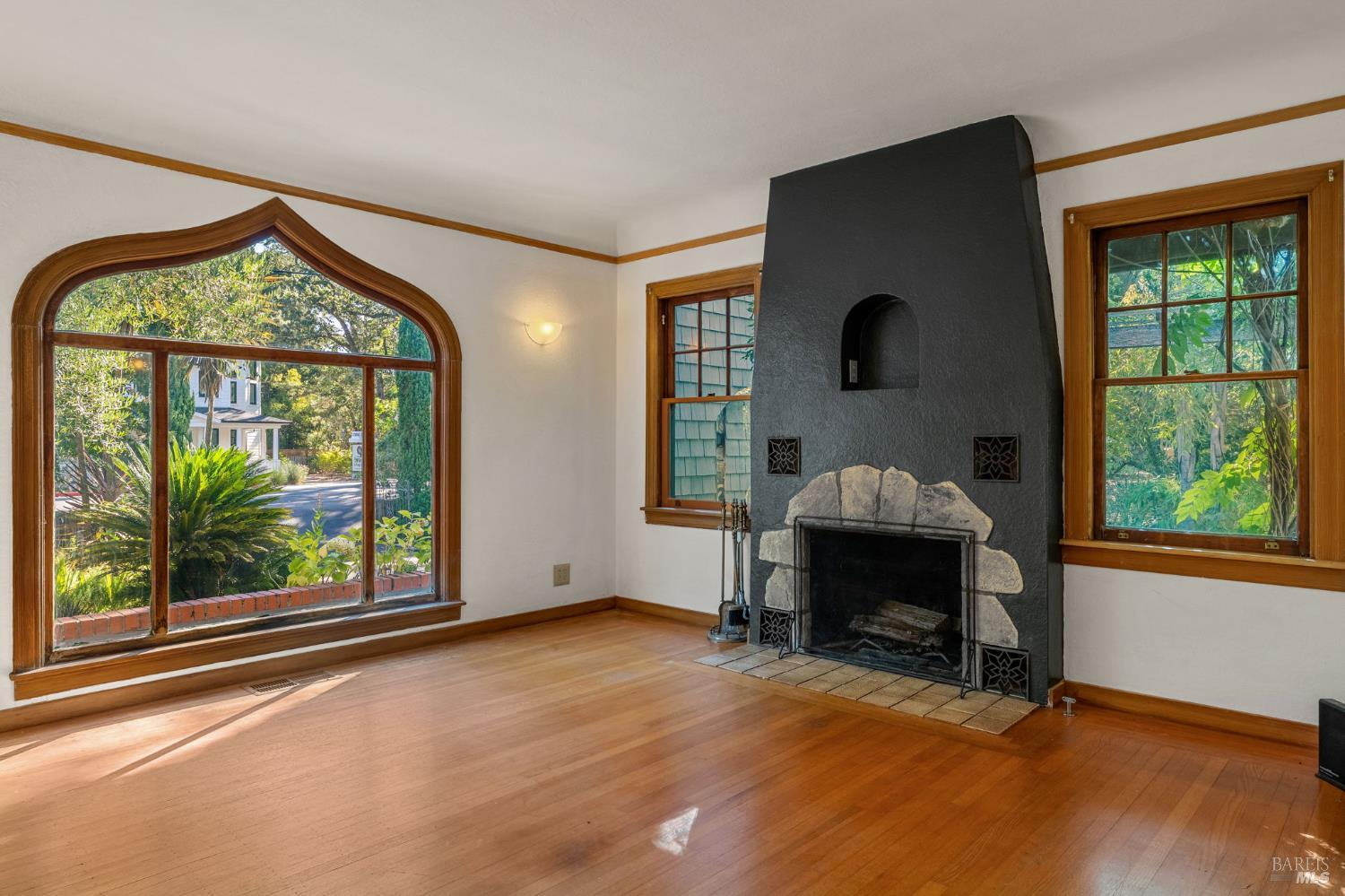 6641-6641A Yount Street Yountville CA 94599