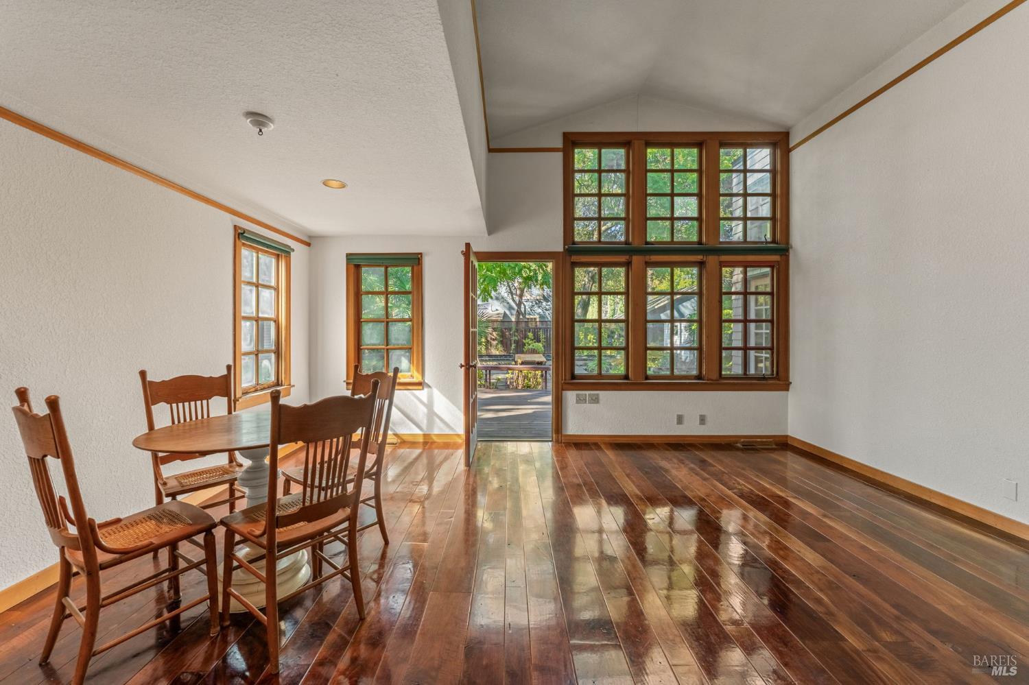 6641-6641A Yount Street Yountville CA 94599