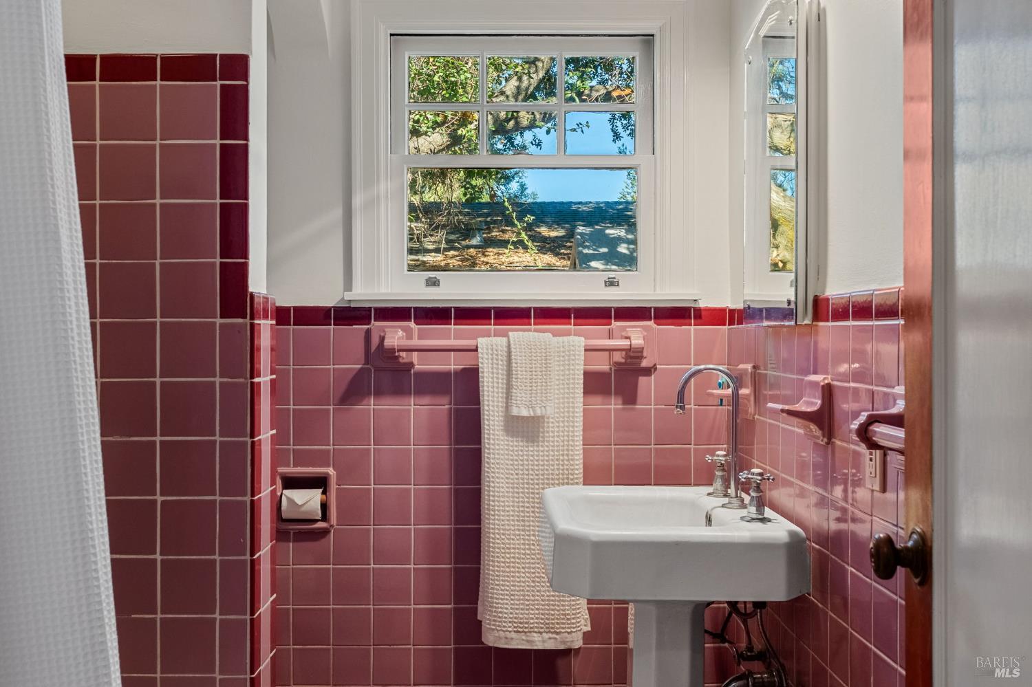 6641-6641A Yount Street Yountville CA 94599