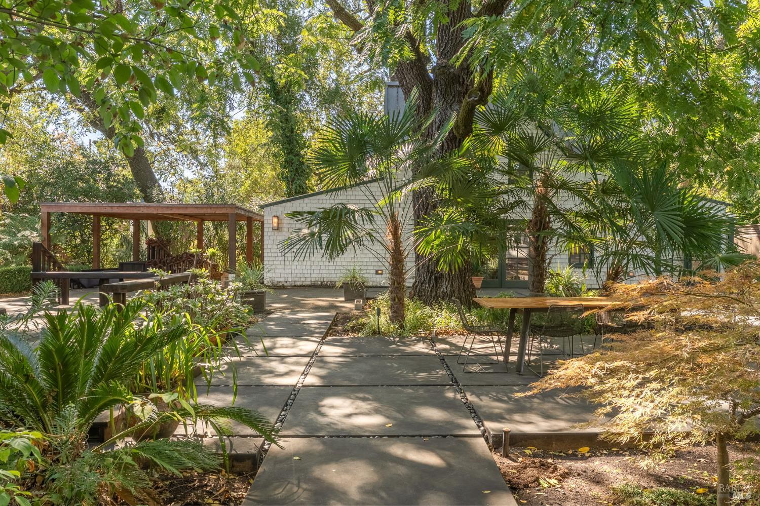 6641-6641A Yount Street Yountville CA 94599