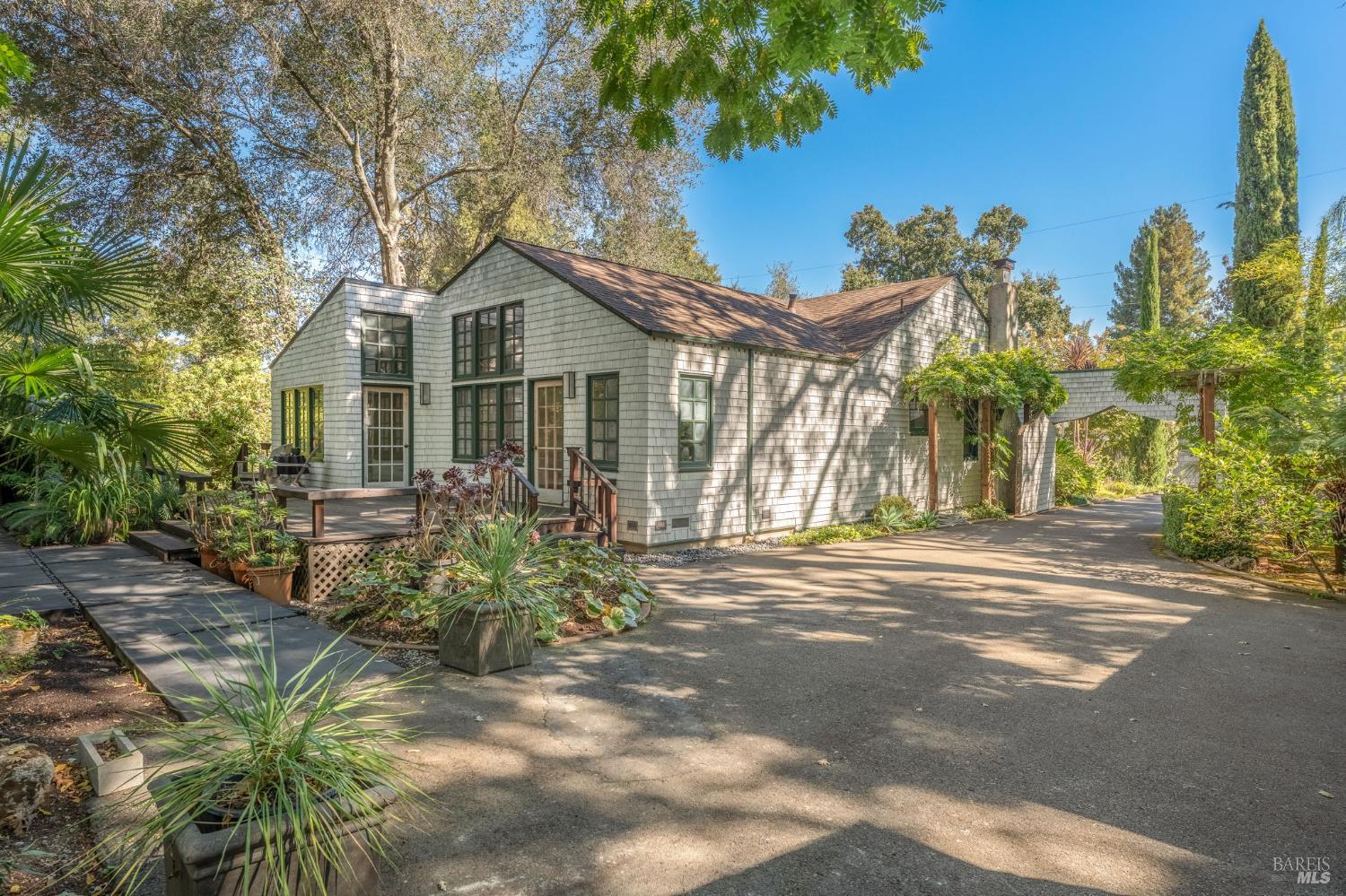 6641-6641A Yount Street Yountville CA 94599