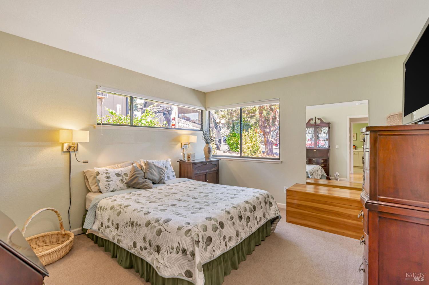 9489 Vinecrest Road Windsor CA 95492