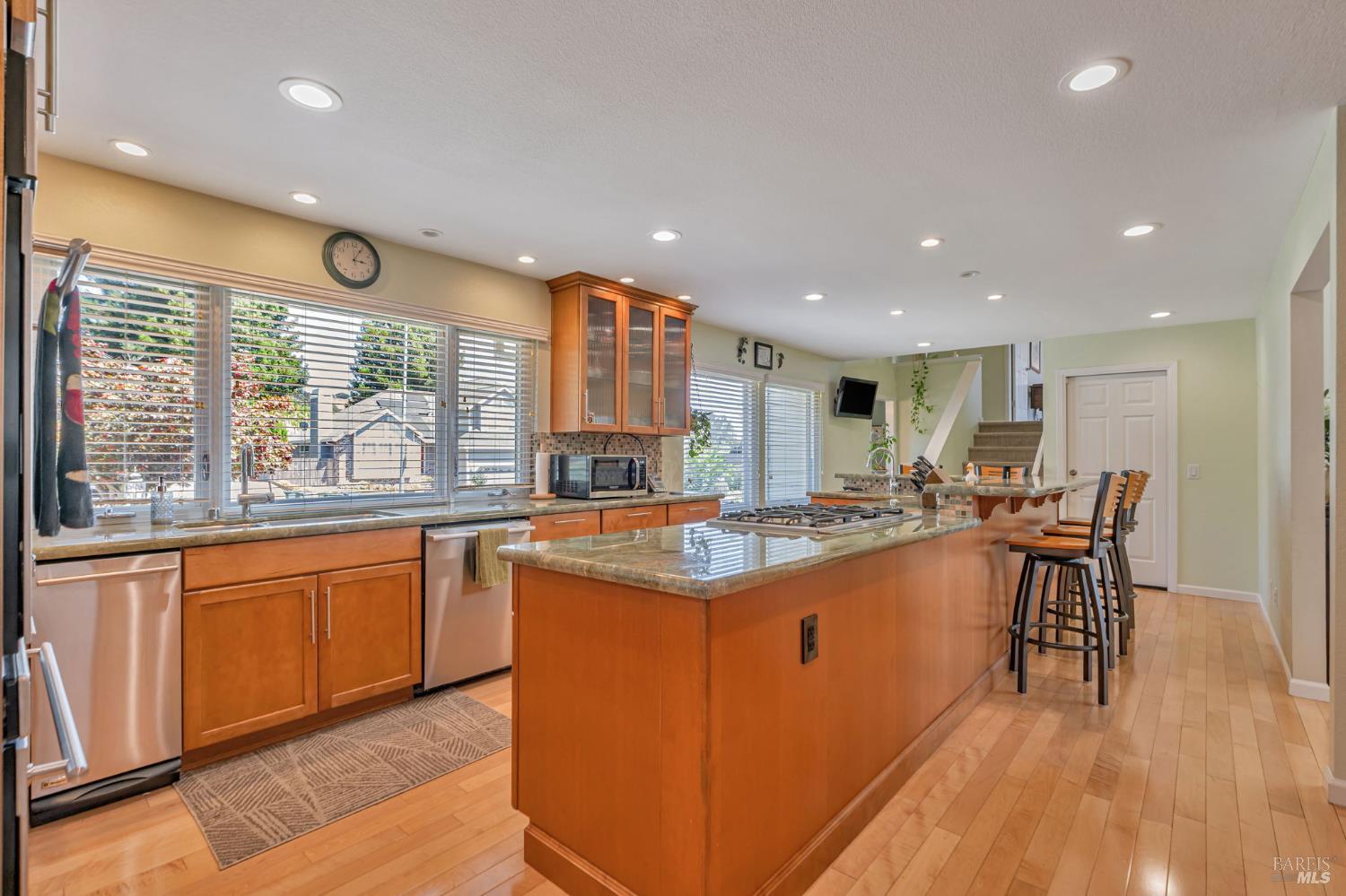 9489 Vinecrest Road Windsor CA 95492