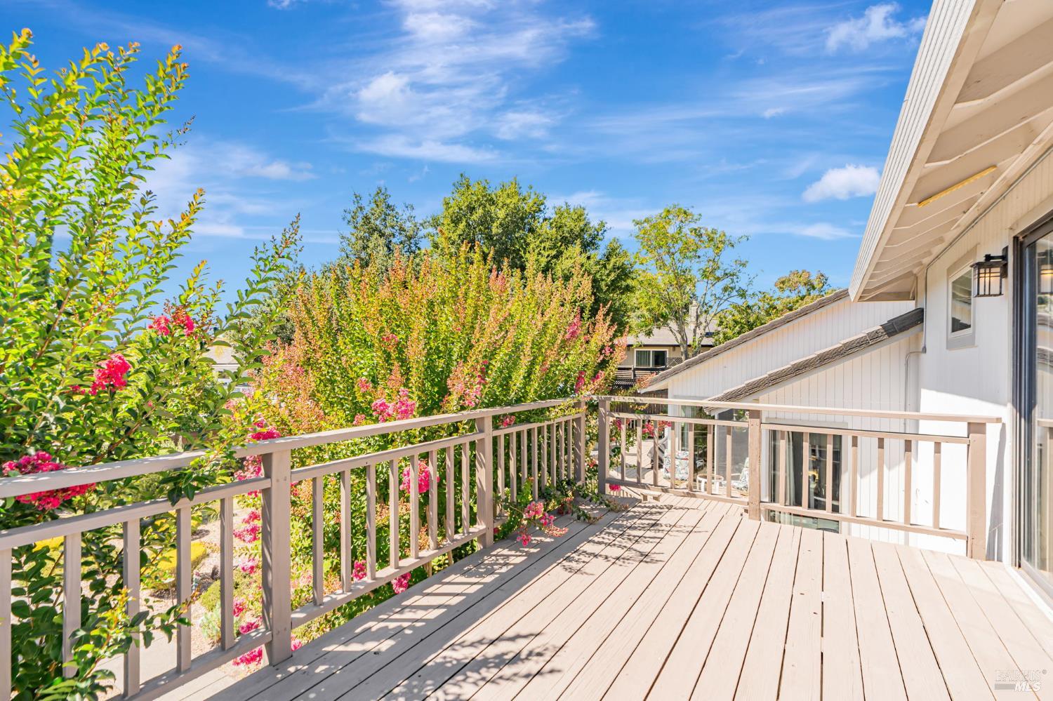 9489 Vinecrest Road Windsor CA 95492