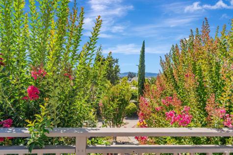 9489 Vinecrest Road Windsor CA 95492