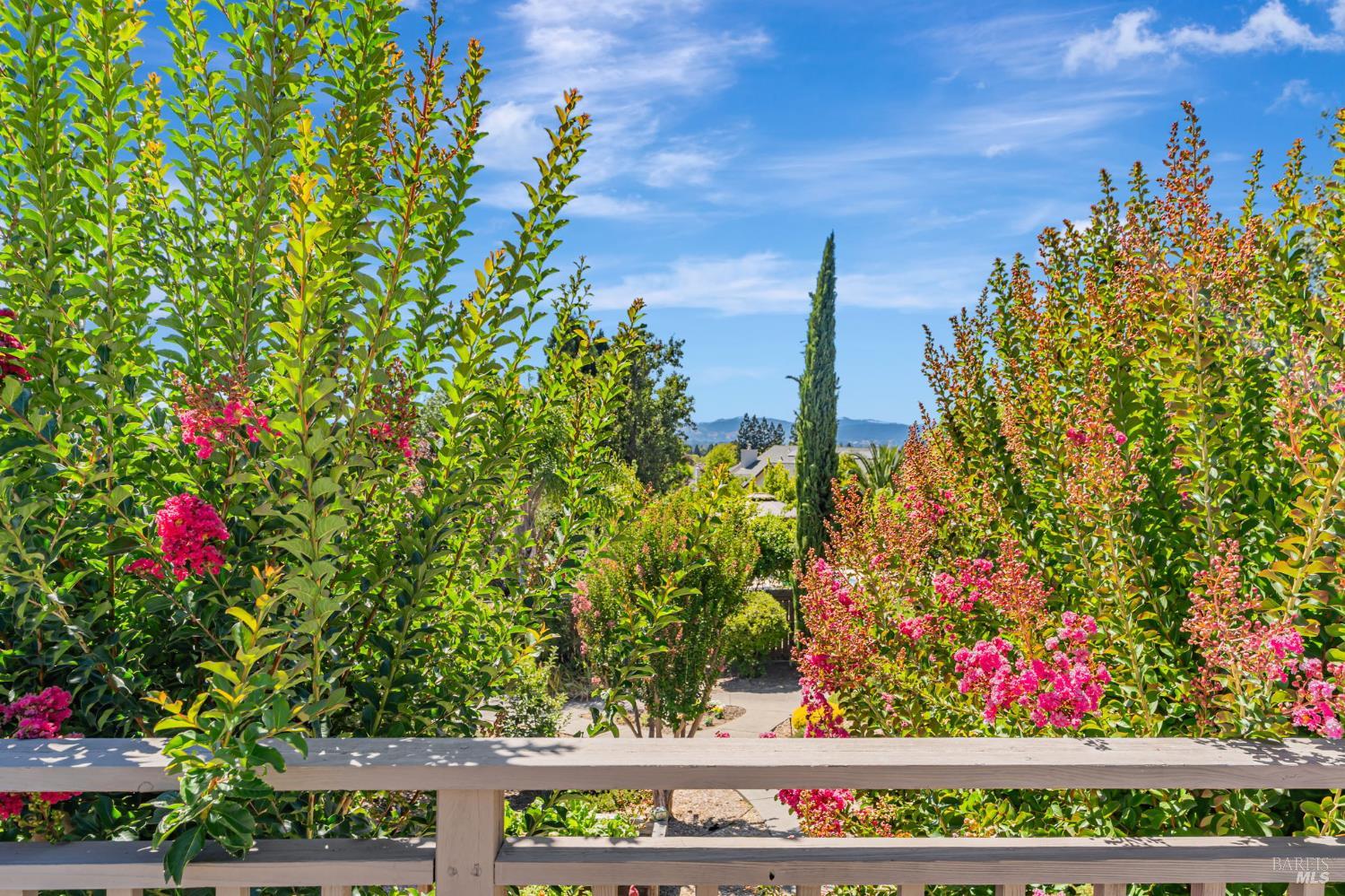 9489 Vinecrest Road Windsor CA 95492