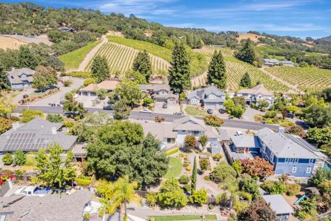 9489 Vinecrest Road Windsor CA 95492