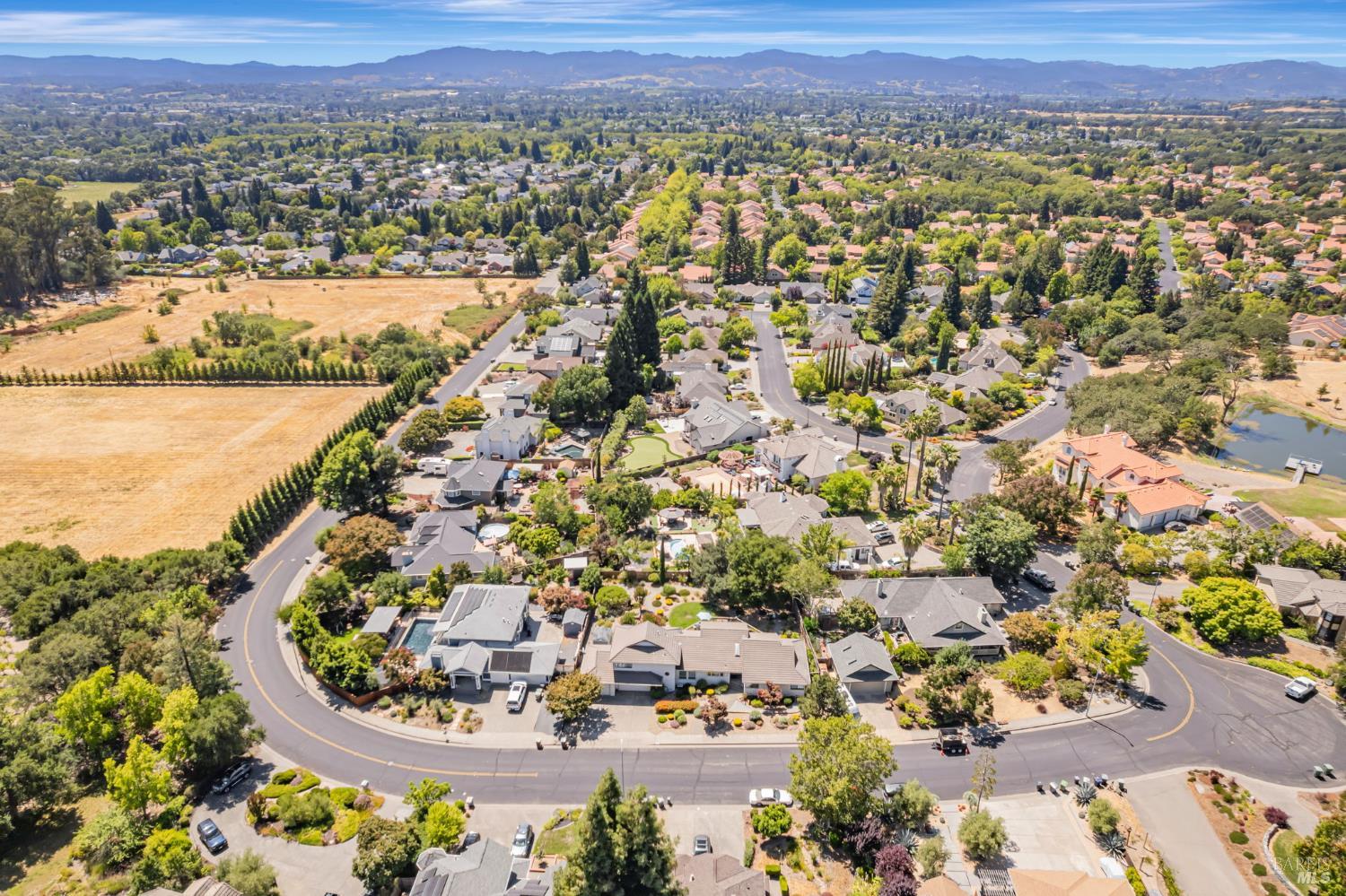 9489 Vinecrest Road Windsor CA 95492