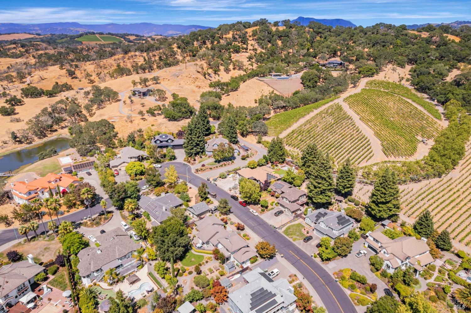 9489 Vinecrest Road Windsor CA 95492