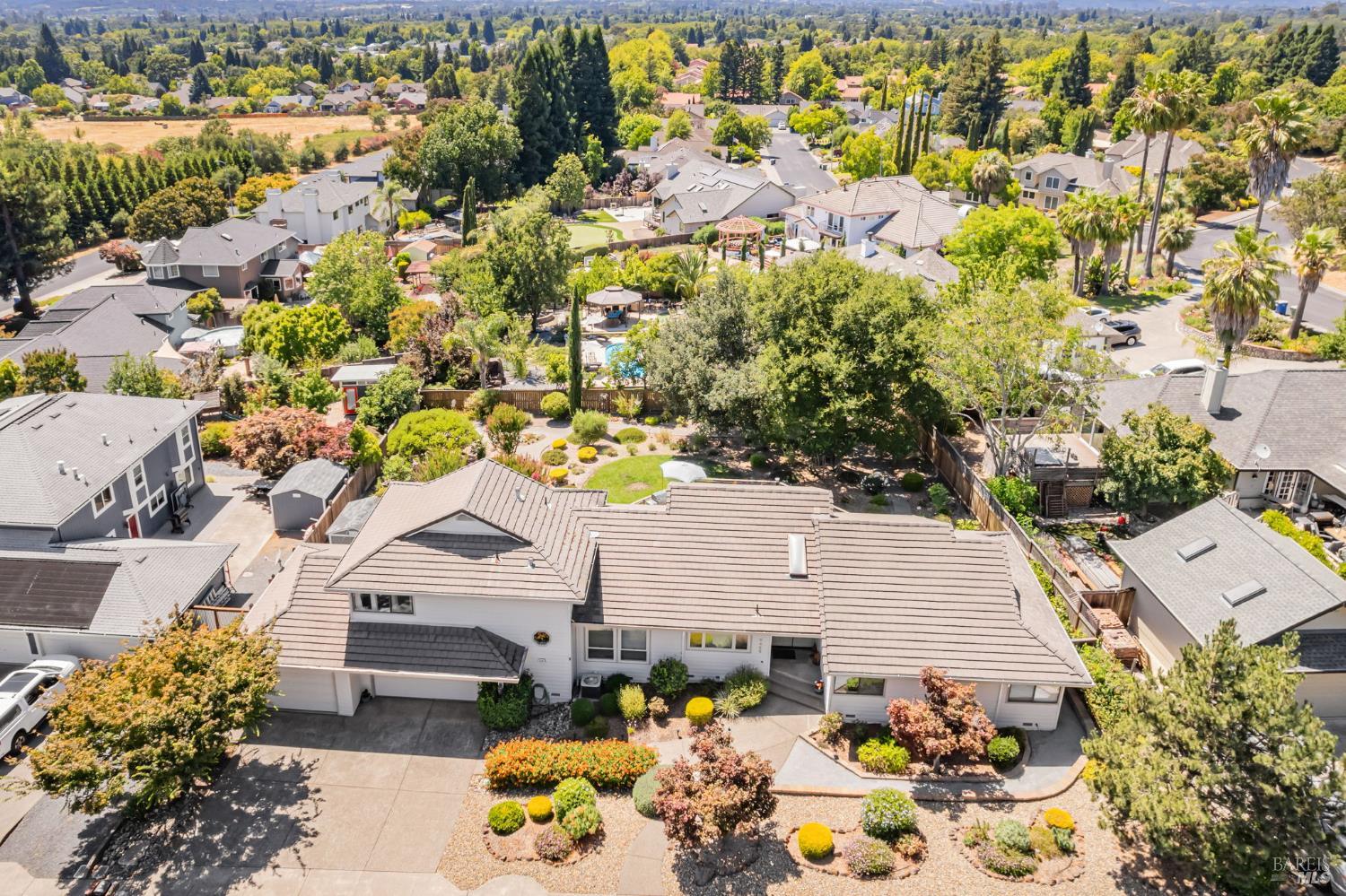 9489 Vinecrest Road Windsor CA 95492