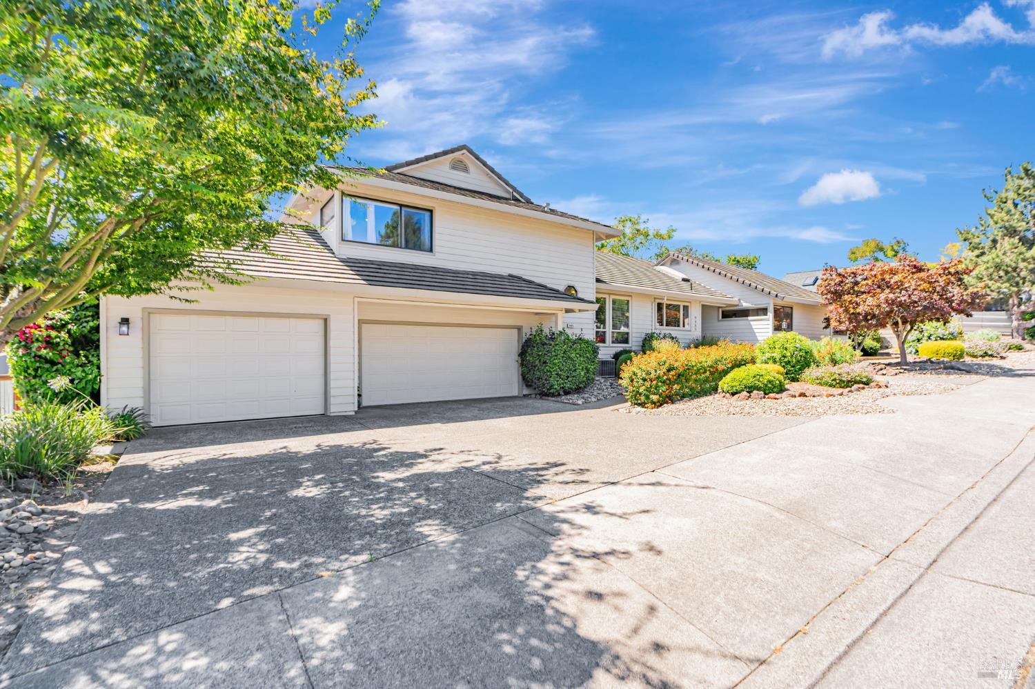 9489 Vinecrest Road Windsor CA 95492