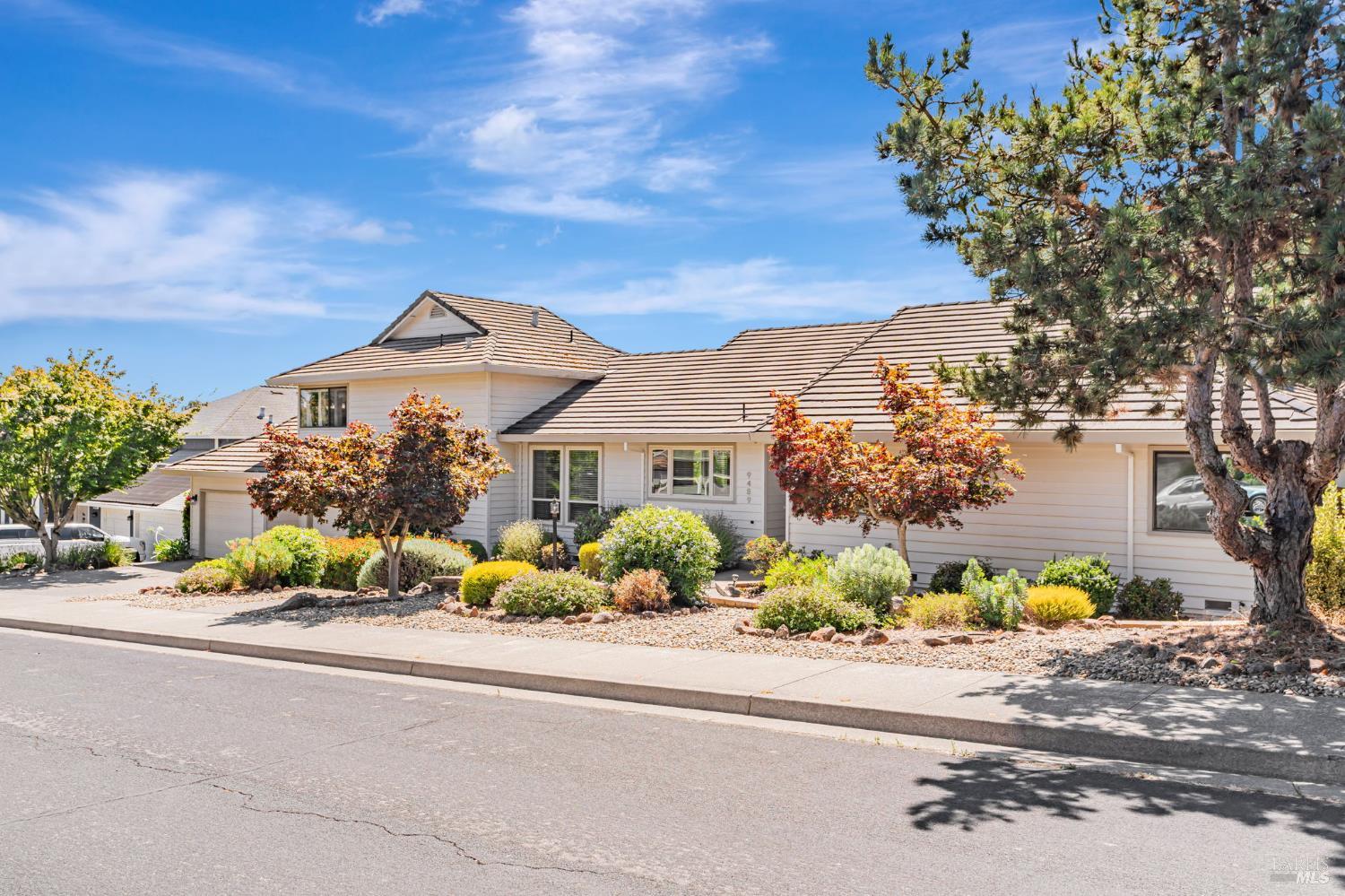 9489 Vinecrest Road Windsor CA 95492
